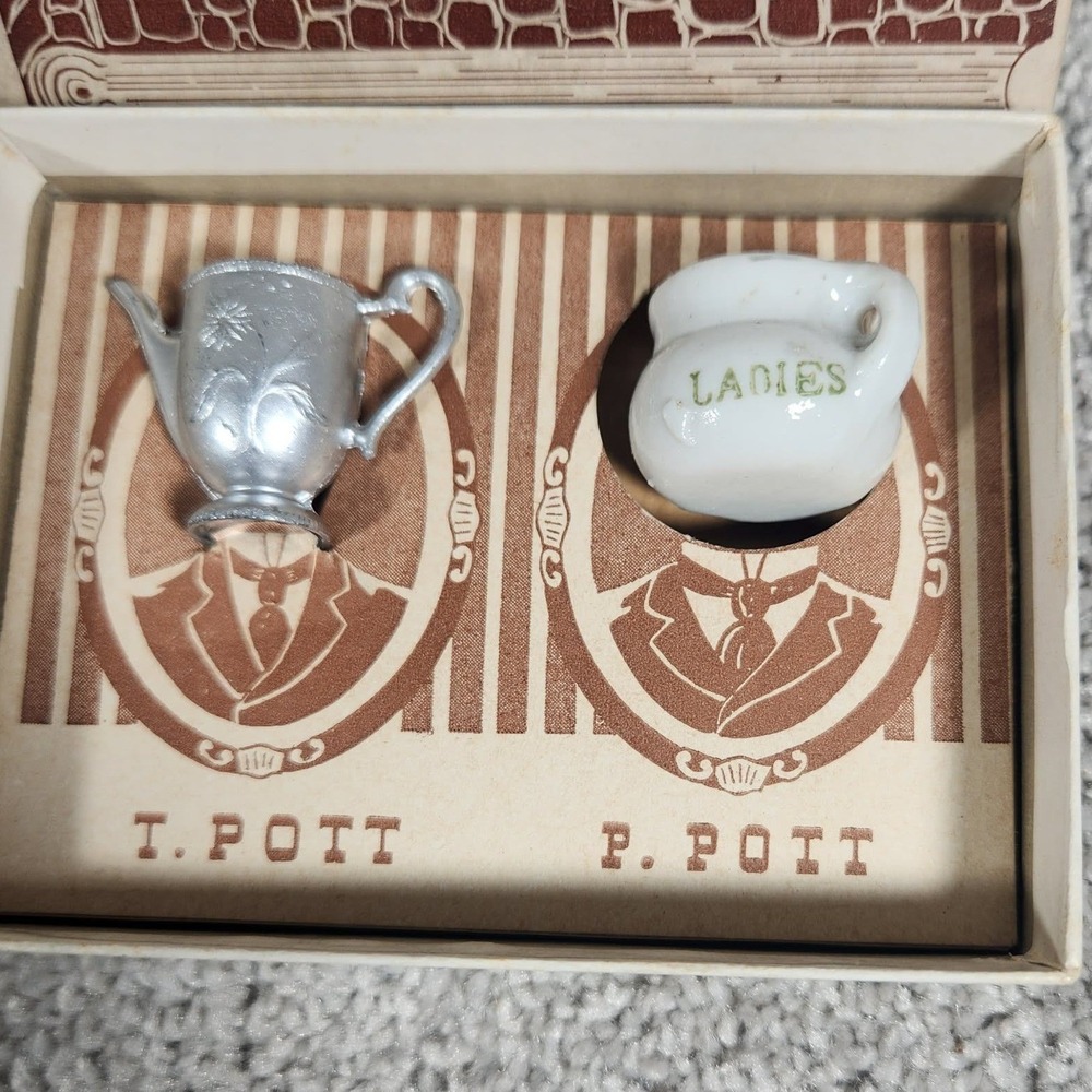 Tom & Paul The Pott Brothers Miniature Teapot & Chamber Pot‎ Set Vintage Novelty - Picture 3 of 9